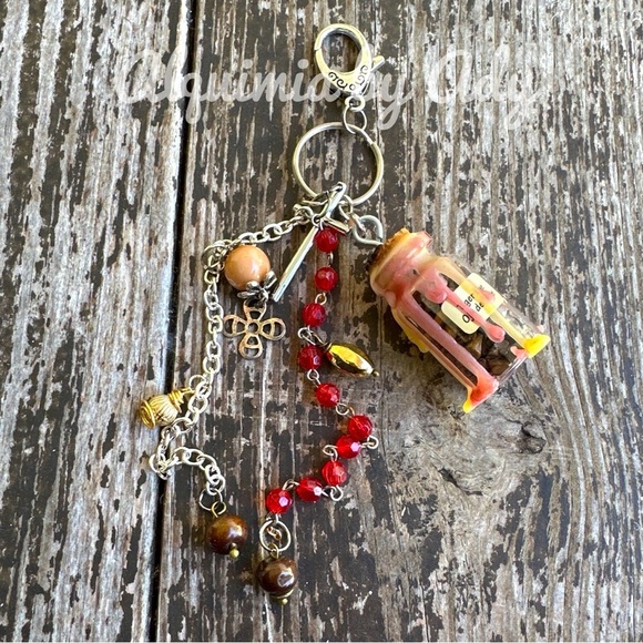 Alquimia Red and Gold Charm Keychain - Picture 1 of 2
